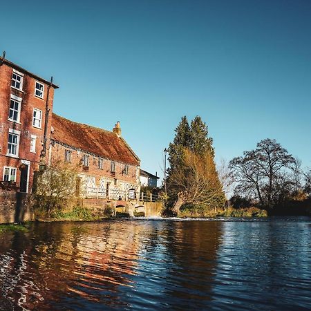 Hotel The Old Mill Salisbury Exterior foto